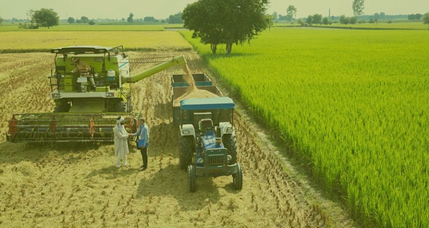 Farmer recommending VISHAL Happy Seeder